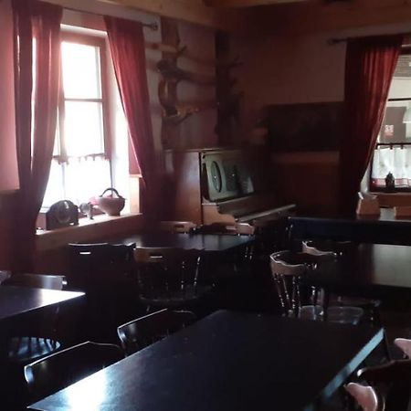 Kratochviluv Mlyn Hotel Cervena Lhota  Eksteriør billede